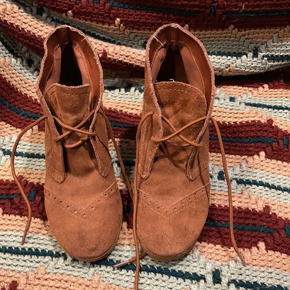 MIA “Pampa” wedge booties